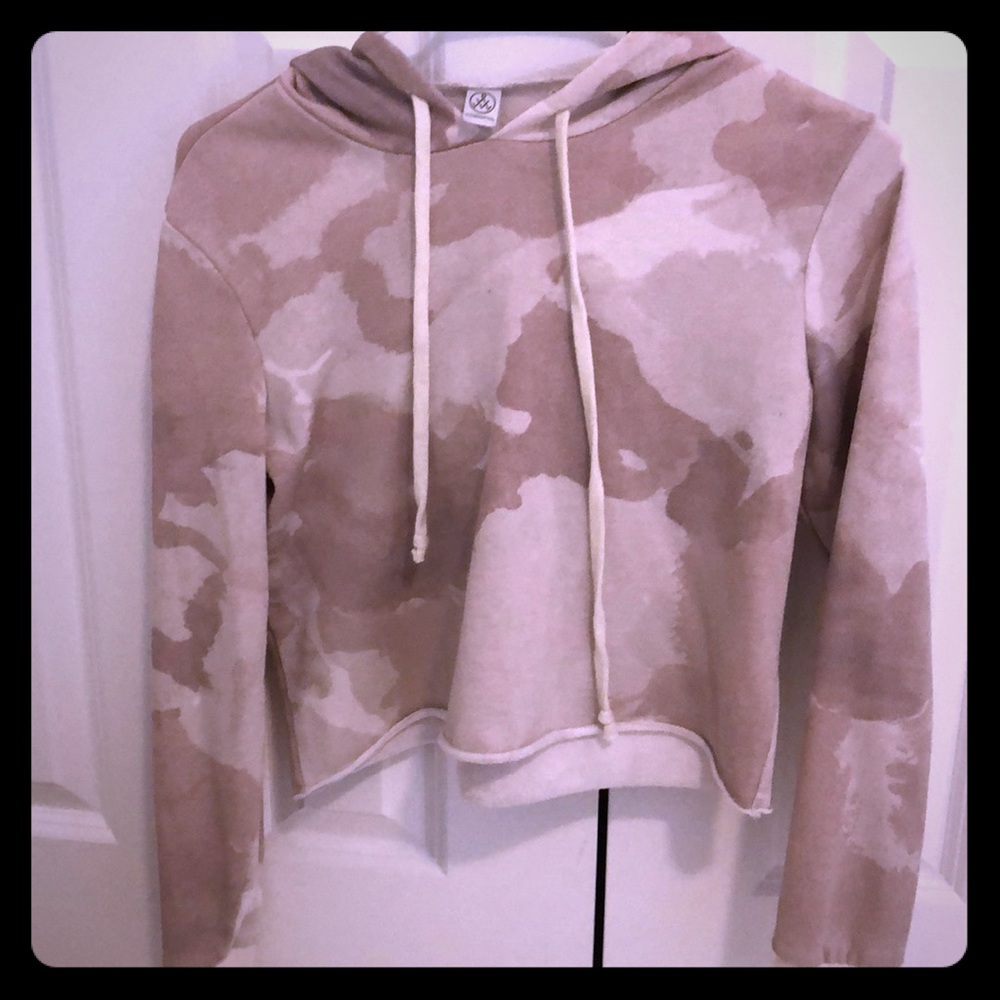 long sleeved crop top.